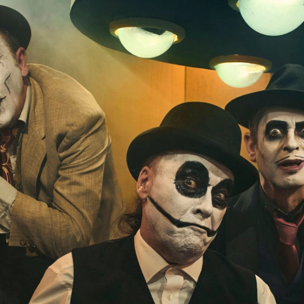The Tiger Lillies 1500x644 © Andrey Kezzyn