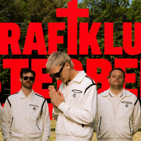 KRAFTKLUB_1500x 644 px © Philipp Gladsome