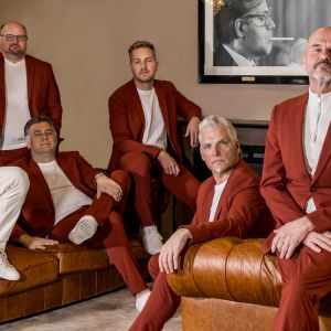 Hot Pants Road Club funky christmas 1500x644 © Manuele Fuchs
