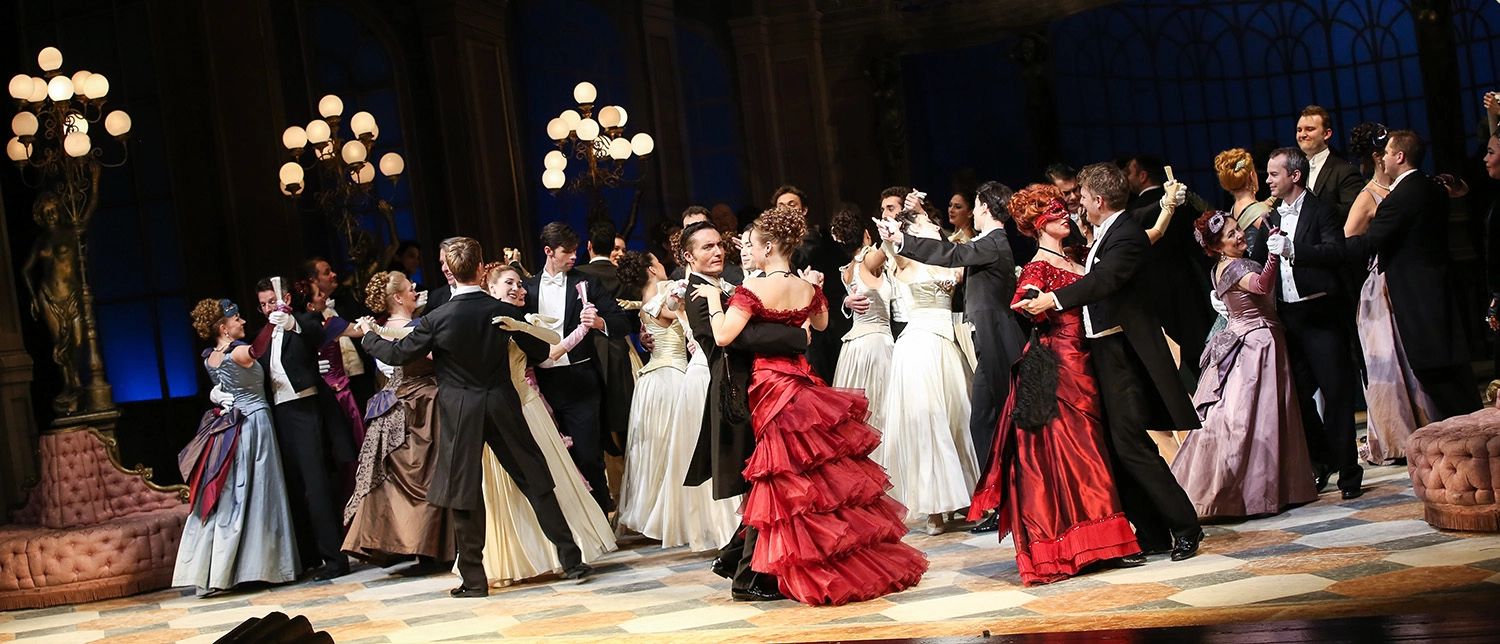 Die Fledermaus_1500x644px © Barbara Pálffy