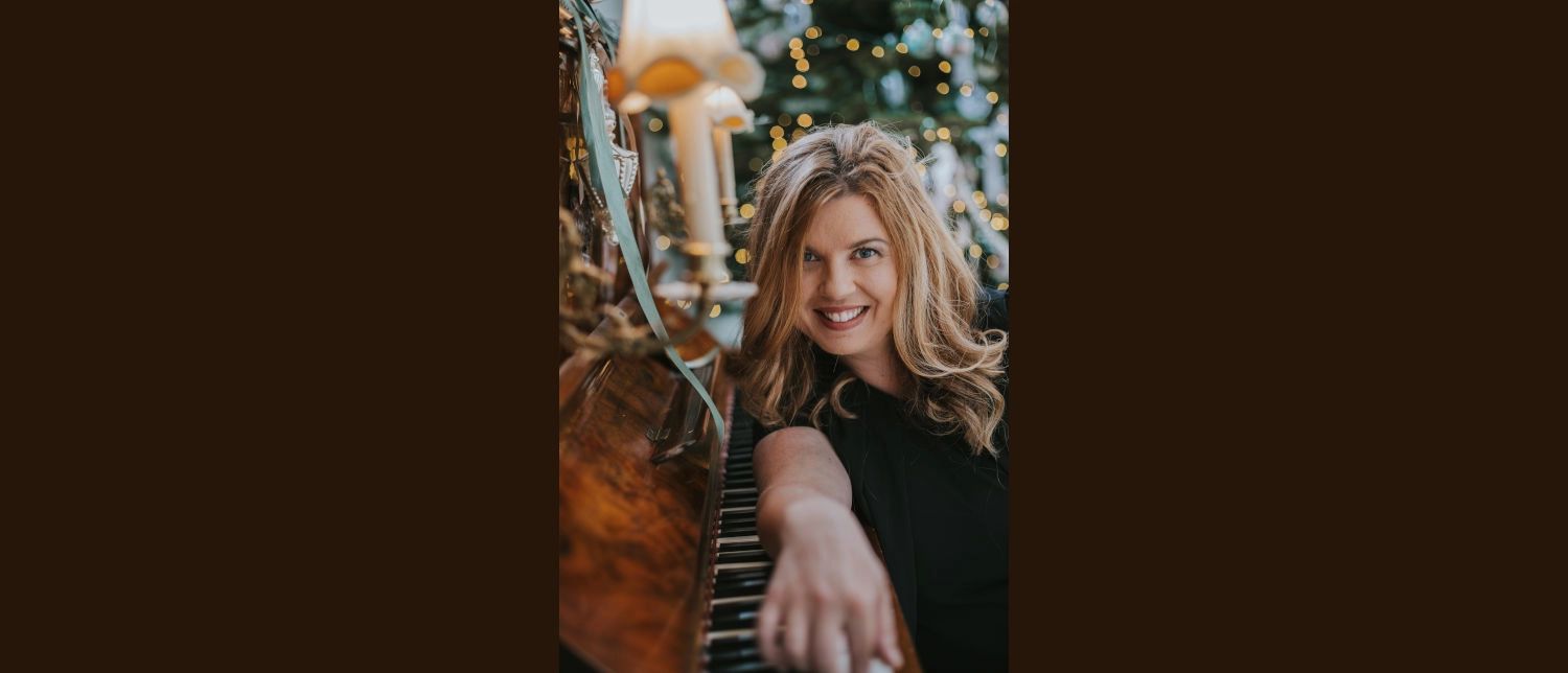 Simone Kopmajer Home for Christmas 1500x644 © Tinksi